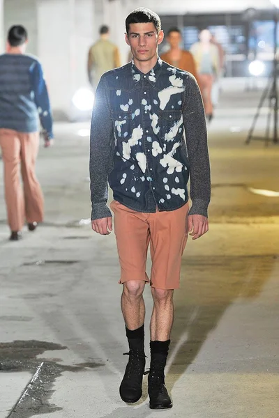 Look 42